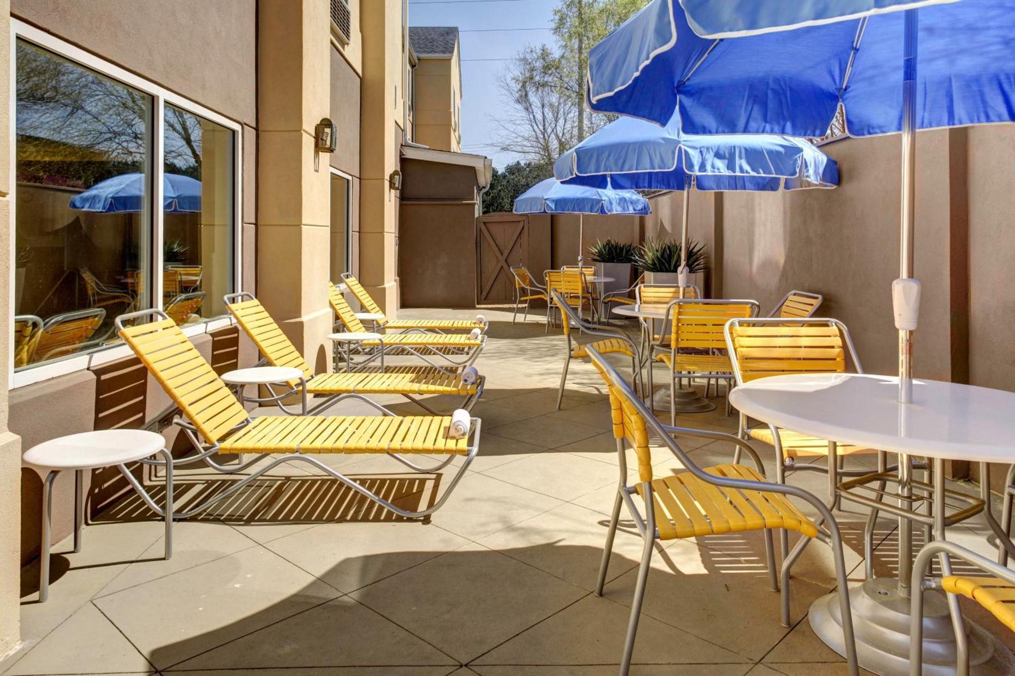 Fairfield Inn And Suites By Marriott Atlanta Suwanee Exterior photo