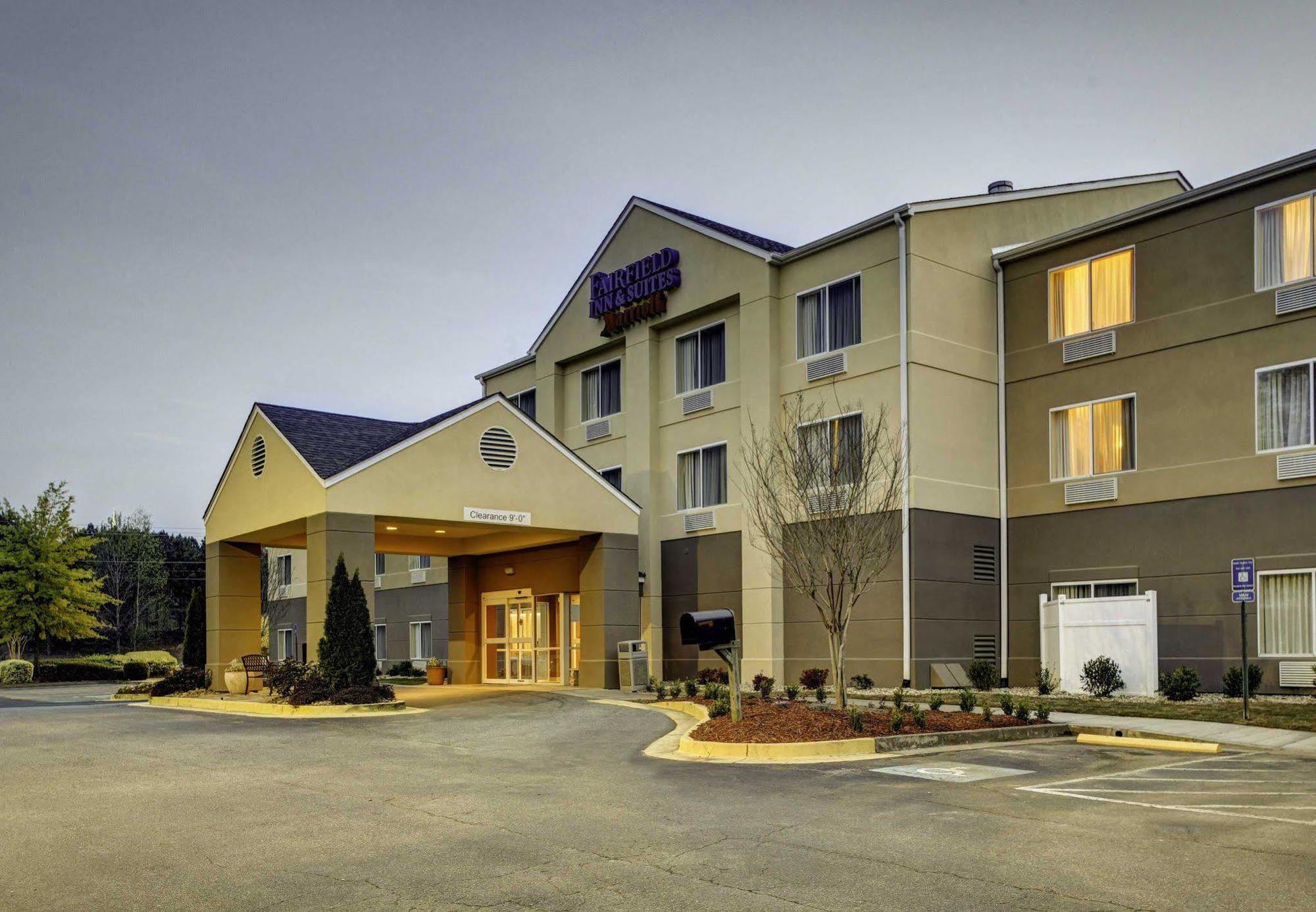 Fairfield Inn And Suites By Marriott Atlanta Suwanee Exterior photo